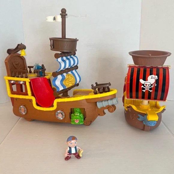 Fisher Price Disney Jake & the Never Land Pirate Ship Bucky & Hook’s Jolly Roger - Picture 3 of 17